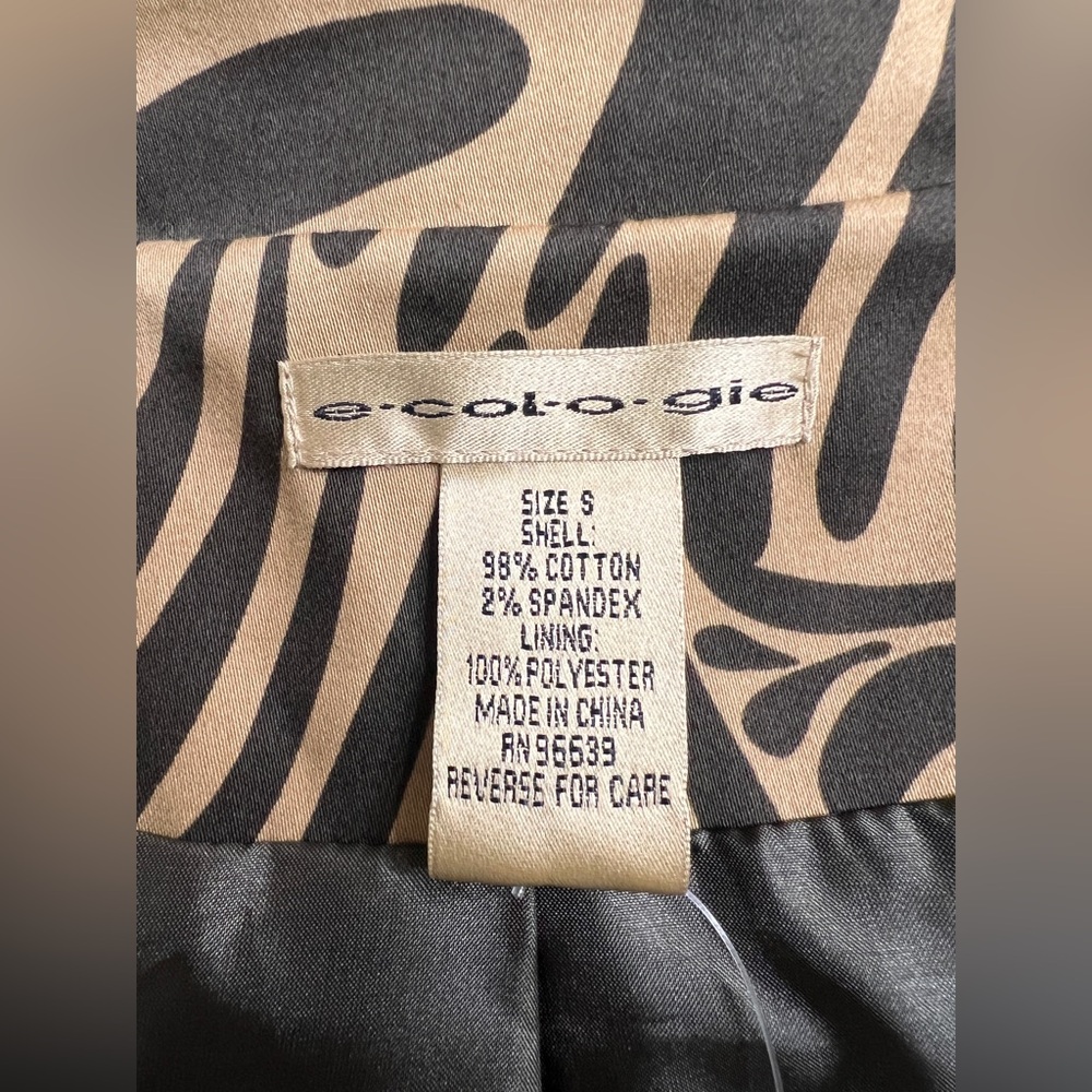 Black and Tan Patterned Jacket NWT - image 6